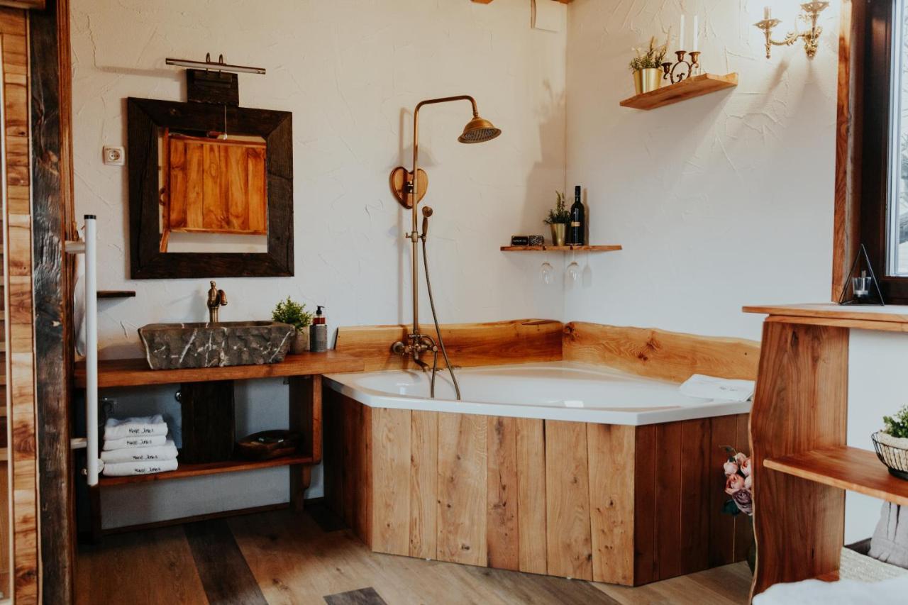 Отель Treehouse Drevesna Hiska Strkovo Gnezdo Ranc Jures Лютомер Экстерьер фото