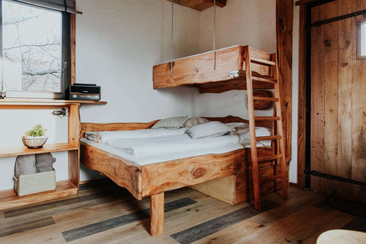 Отель Treehouse Drevesna Hiska Strkovo Gnezdo Ranc Jures Лютомер Экстерьер фото